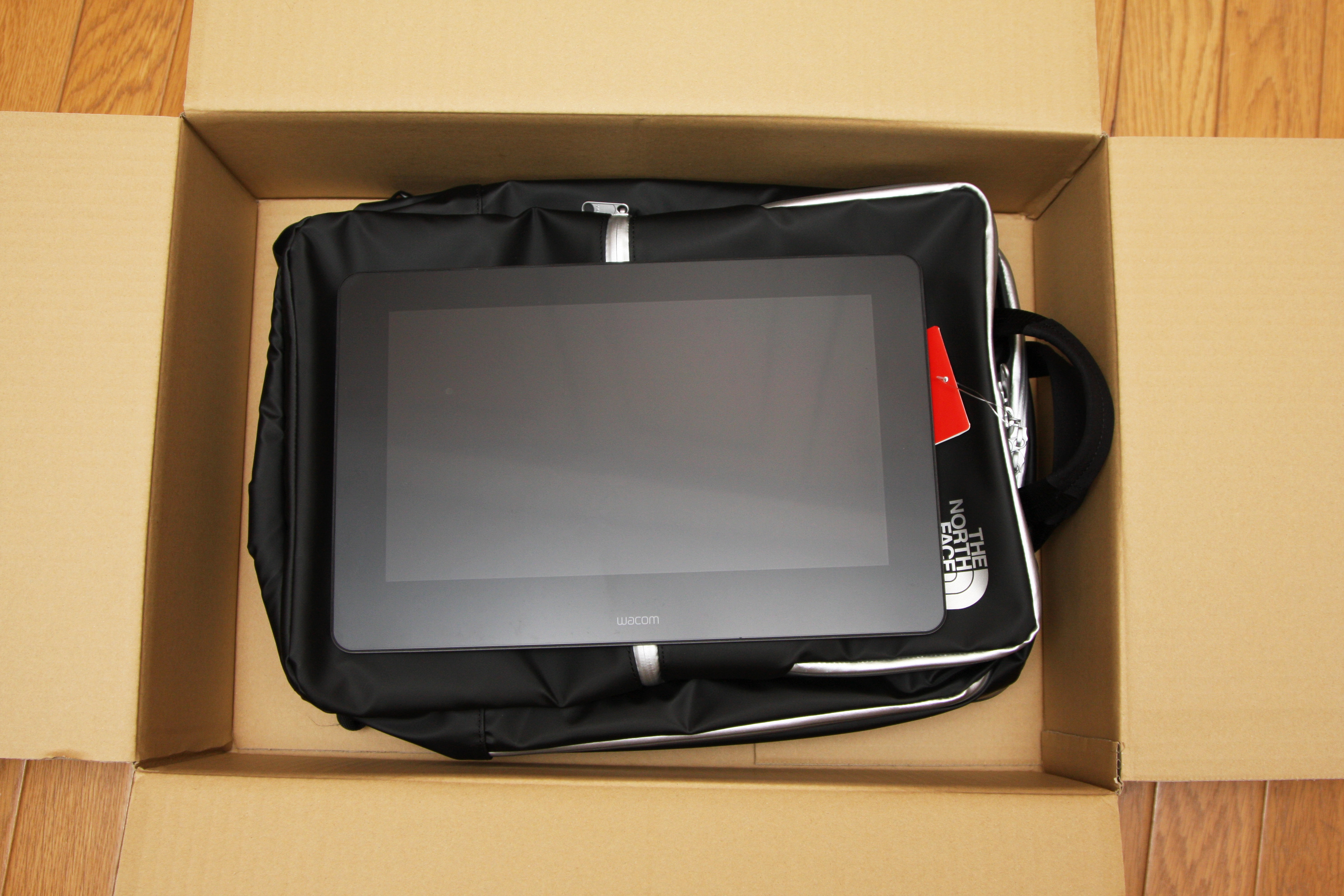 THE NORTH FACE（ザ・ノース・フェイス）限定品　バイト25-Wacom Cintiq Pro 13